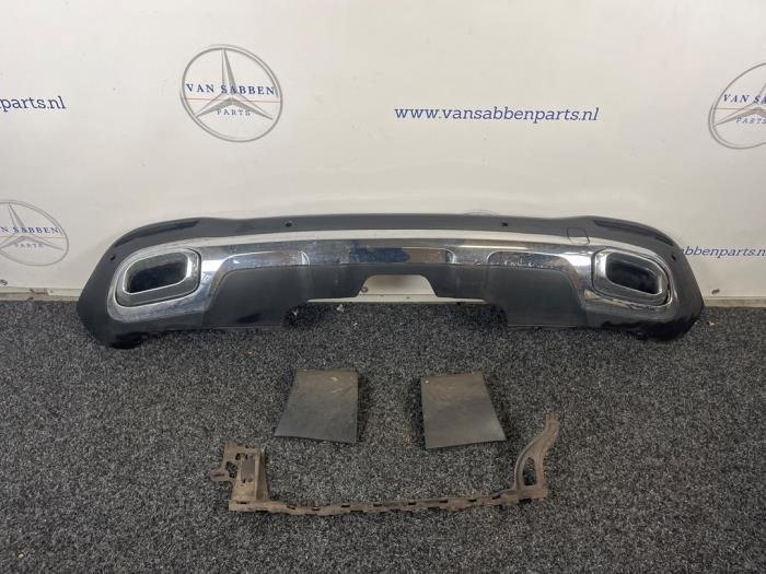 Gebruikte Diffuser achterbumper Mercedes GLE (V167) 350 2.0 16V 4-Matic Prijs € 125,00 Margeregeling aangeboden door van Sabben Parts