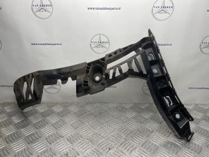 Gebruikte Bumpersteun links-achter Mercedes A (177.0) 1.3 A-180 Turbo 16V Prijs € 30,00 Margeregeling aangeboden door van Sabben Parts