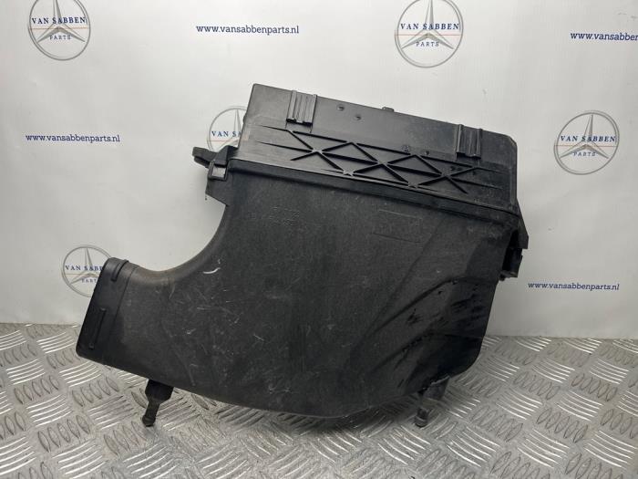 Gebruikte Luchtfilterhuis Mercedes GLC (X253) 3.0 350d V6 24V 4-Matic Prijs € 25,00 Margeregeling aangeboden door van Sabben Parts