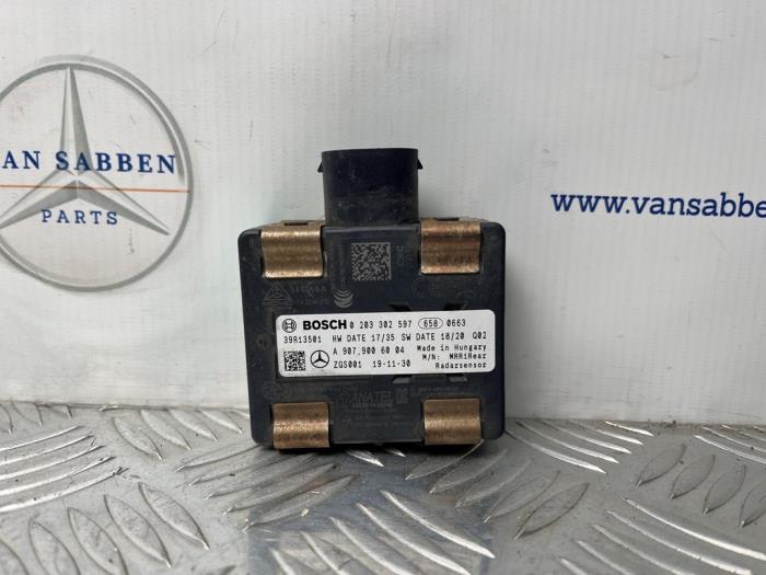 Gebruikte Radar sensor Mercedes Sprinter 3,5t (907.6/910.6) 317 CDI 2.0 D RWD Prijs € 121,00 Inclusief btw aangeboden door van Sabben Parts