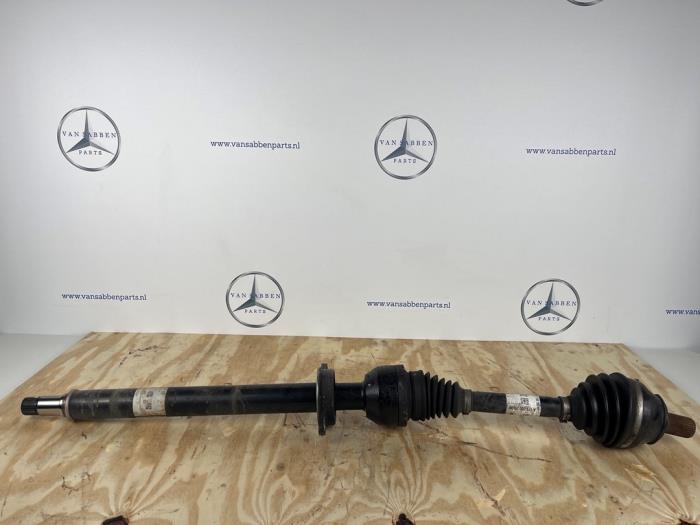 Gebruikte Steekas rechts-voor Mercedes CLA (118.3) 2.0 CLA-220 Turbo 16V Prijs € 350,00 Margeregeling aangeboden door van Sabben Parts