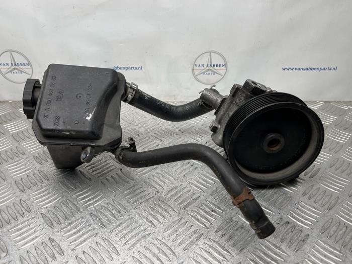 Gebruikte Pomp Servo Mercedes Sprinter 3,5t (906.63) 319 CDI,BlueTEC V6 24V 4x4 Prijs € 121,00 Inclusief btw aangeboden door van Sabben Parts