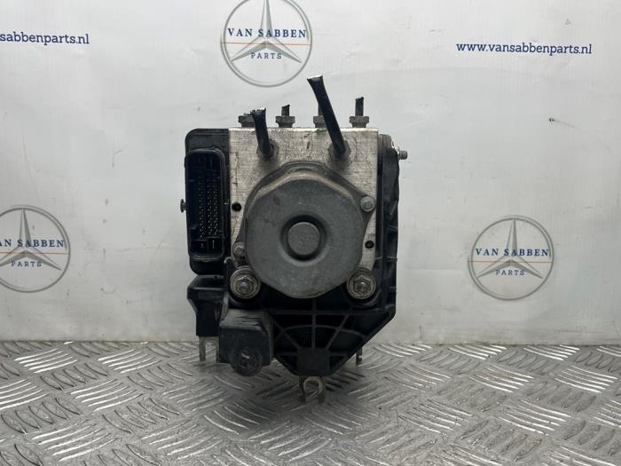 Gebruikte ABS Computer Mercedes B (W246/W242) 1.6 B-180 BlueEFFICIENCY Turbo 16V Prijs € 100,00 Margeregeling aangeboden door van Sabben Parts