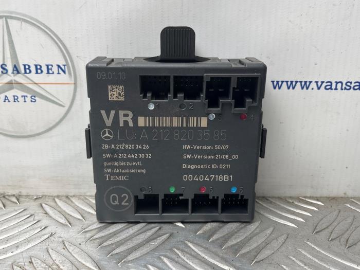 Gebruikte Deur module Mercedes C (W204) 2.2 C-200 CDI 16V Prijs € 25,00 Margeregeling aangeboden door van Sabben Parts
