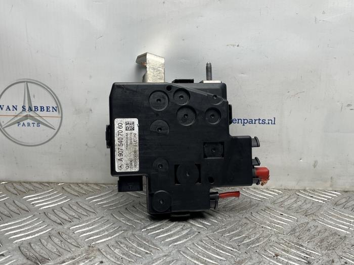 Gebruikte Accu sensor Mercedes Sprinter 3,5t (907.6/910.6) 314 CDI 2.1 D FWD Prijs € 90,75 Inclusief btw aangeboden door van Sabben Parts