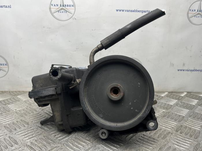Gebruikte Servopomp Mercedes Sprinter 3,5t (906.63) 313 CDI 16V 4x4 Prijs € 90,75 Inclusief btw aangeboden door van Sabben Parts