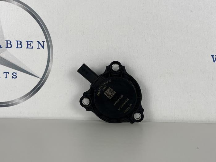 Gebruikte Nokkenas Sensor Mercedes CLA (118.3) 1.3 CLA-200 Turbo 16V Prijs € 15,00 Margeregeling aangeboden door van Sabben Parts