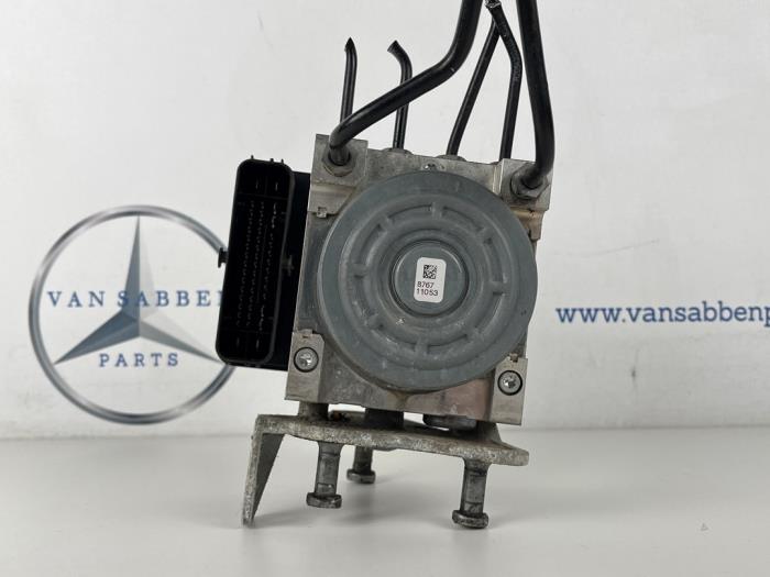 Gebruikte ABS Pomp Mercedes C Estate (S205) C-180 BlueTEC, C-180 d 1.6 16V Prijs € 70,00 Margeregeling aangeboden door van Sabben Parts