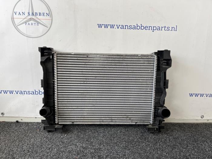 Gebruikte Intercooler Mercedes C Estate (S205) C-180 BlueTEC, C-180 d 1.6 16V Prijs € 200,00 Margeregeling aangeboden door van Sabben Parts