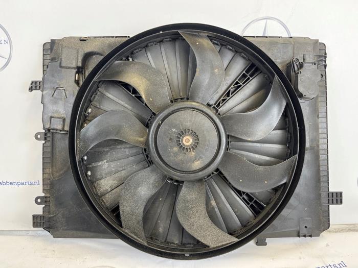 Gebruikte Fan Radiateur Mercedes A (W176) 1.5 A-180 CDI, A-180d 16V Prijs € 150,00 Margeregeling aangeboden door van Sabben Parts