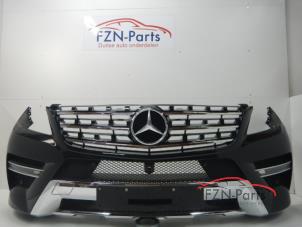 Gebruikte Bumper voor Mercedes ML-Klasse Prijs € 2.499,00 Inclusief btw aangeboden door FZN Parts