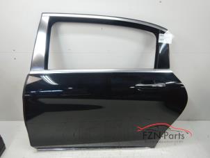 Gebruikte Deur 4Deurs links-achter Mercedes Diversen Prijs € 1.098,99 Inclusief btw aangeboden door FZN Parts
