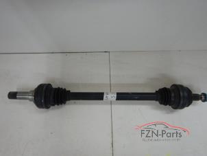 Gebruikte Steekas links-achter Mercedes C (W205) C-250 2.0 CGI 16V Prijs € 249,01 Inclusief btw aangeboden door FZN Parts