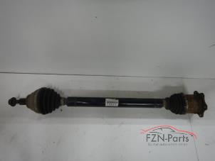 Gebruikte Aandrijfas rechts-voor Volkswagen Golf VII (AUA) Prijs € 149,00 Inclusief btw aangeboden door FZN Parts