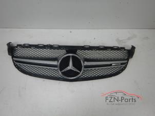 Gebruikte Grille Mercedes C-Klasse Prijs € 299,00 Inclusief btw aangeboden door FZN Parts