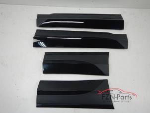 Gebruikte Zijskirtset links + rechts Volkswagen Tiguan (AD1) Prijs € 399,00 Inclusief btw aangeboden door FZN Parts