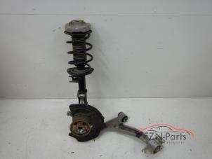 Gebruikte Fusee links-voor Mercedes B (W246) Prijs € 599,00 Inclusief btw aangeboden door FZN Parts