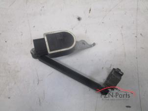 Gebruikte Koplamphoogte postitiesensor BMW D5 (F10) Prijs € 75,00 Inclusief btw aangeboden door FZN Parts