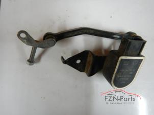 Gebruikte Koplamphoogte postitiesensor Mercedes ML III (166) Prijs € 75,00 Inclusief btw aangeboden door FZN Parts