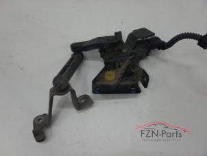 Gebruikte Koplamphoogte postitiesensor Volkswagen Golf VIII (CD1) Prijs € 75,00 Inclusief btw aangeboden door FZN Parts