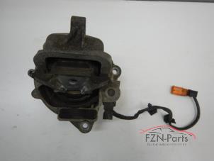 Gebruikte Motorsteun Audi A8 (D4) 4.2 TDI V8 32V Quattro Prijs € 59,00 Inclusief btw aangeboden door FZN Parts