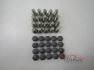 Gebruikte Wielbouten set Audi A4 Prijs € 49,01 Inclusief btw aangeboden door FZN Parts