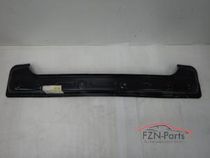 Gebruikte Dwarsbalk frontdeel Seat Ibiza Prijs € 99,00 Inclusief btw aangeboden door FZN Parts
