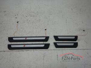 Gebruikte Sierlijst Audi Q8 (4MN) Prijs € 249,01 Inclusief btw aangeboden door FZN Parts