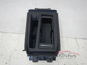 Gebruikte Middenconsoles Audi E-tron (GEN) Prijs € 199,00 Inclusief btw aangeboden door FZN Parts