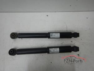 Gebruikte Schokdemper set Volkswagen Transporter/Caravelle T6 Prijs € 149,00 Inclusief btw aangeboden door FZN Parts