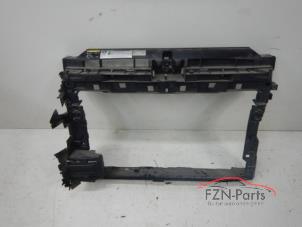 Gebruikte Frontdeel steun Volkswagen Touran Prijs € 199,00 Inclusief btw aangeboden door FZN Parts