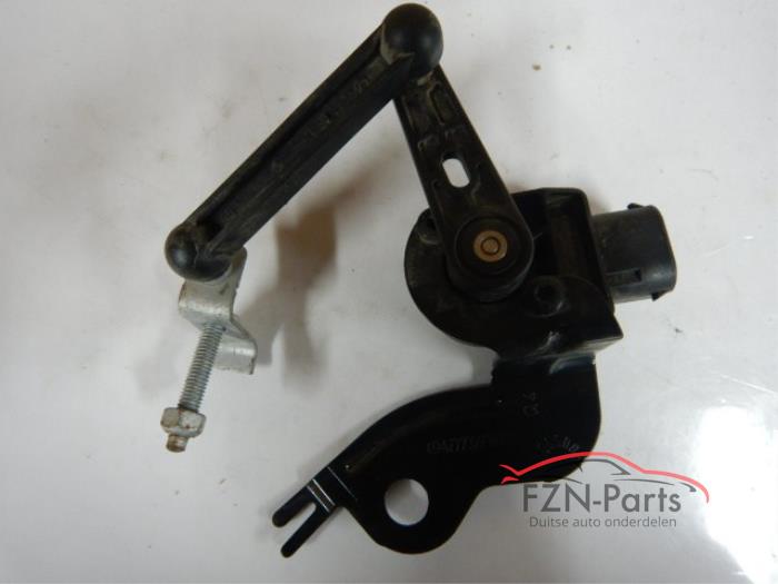 Gebruikte Koplamphoogte postitiesensor Mercedes S-Klasse Prijs € 75,00 Inclusief btw aangeboden door FZN Parts