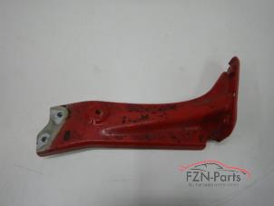 Gebruikte Schermdrager links-voor Skoda Octavia Prijs € 19,00 Inclusief btw aangeboden door FZN Parts