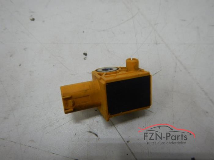 Gebruikte Voetganger Crash sensor Mercedes E-Klasse Prijs € 29,00 Inclusief btw aangeboden door FZN Parts