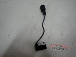 Gebruikte Microfoon Volkswagen Golf Prijs € 25,00 Inclusief btw aangeboden door FZN Parts
