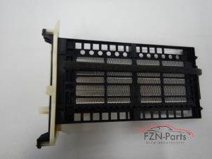 Gebruikte Verwarmingsschakelaar Achterruit Audi Q5 (FYB/FYG) Prijs € 125,01 Inclusief btw aangeboden door FZN Parts