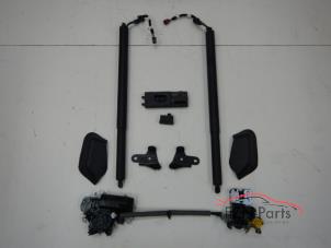 Gebruikte Achterklep motor Audi E-tron (GEN) Prijs € 499,00 Inclusief btw aangeboden door FZN Parts