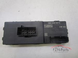 Gebruikte Module achterklep motor Volkswagen Touareg Prijs € 79,00 Inclusief btw aangeboden door FZN Parts