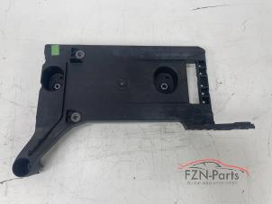 Gebruikte Accubak Volkswagen Golf VIII (CD1) 1.4 GTE 16V Prijs € 25,00 Inclusief btw aangeboden door FZN Parts