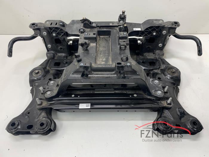 Subframe van een Volkswagen ID.7 Pro 77 kWh 2023
