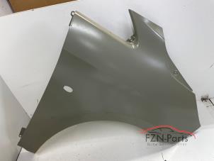 Gebruikte Scherm rechts-voor Mercedes V (447.8) Prijs € 199,00 Inclusief btw aangeboden door FZN Parts