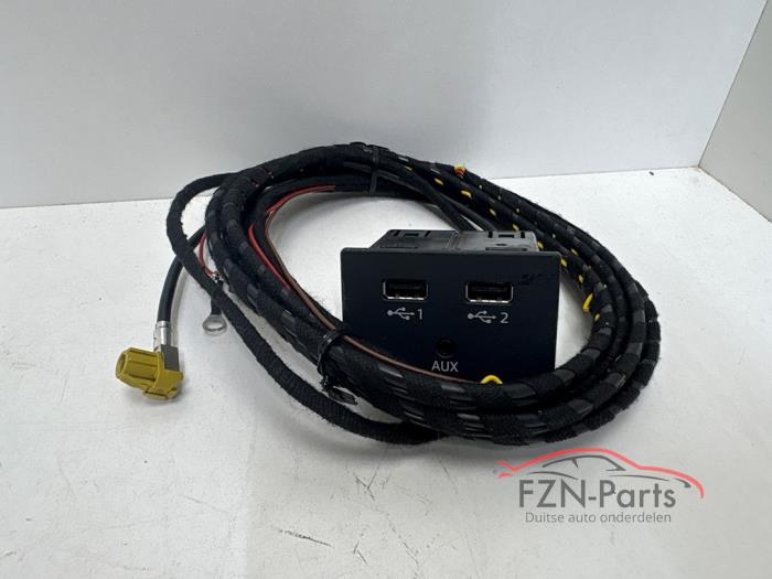 Gebruikte AUX/USB aansluiting Audi Diversen Prijs € 249,01 Inclusief btw aangeboden door FZN Parts
