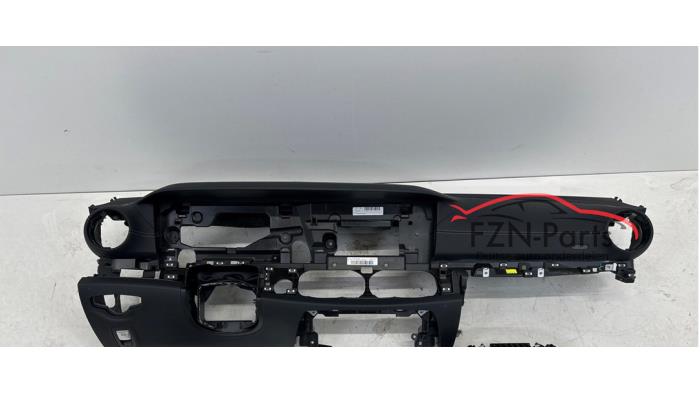 Gebruikte Dashboard Mercedes E (C238) E-300 EQ Boost 2.0 Turbo 16V Prijs € 700,00 Inclusief btw aangeboden door FZN Parts