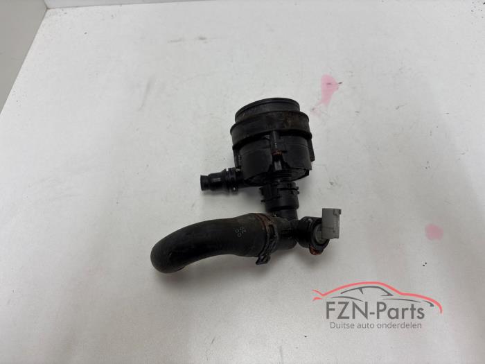 Gebruikte Waterpomp Mercedes E (C238) E-300 EQ Boost 2.0 Turbo 16V Prijs € 49,01 Inclusief btw aangeboden door FZN Parts