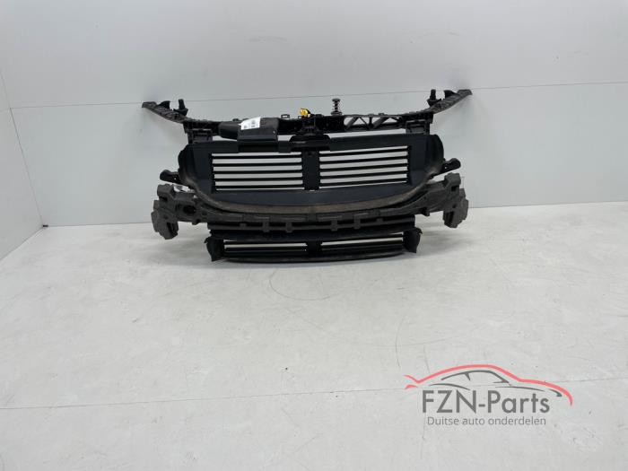 Gebruikte Frontpaneel Mercedes GLB (247.6) 2.0 GLB-200d 4-Matic Prijs € 799,00 Inclusief btw aangeboden door FZN Parts