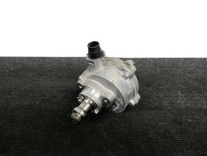 Gebruikte Vacuumpomp (Benzine) BMW 1 serie (E81) 135i 24V Prijs € 37,00 Inclusief btw aangeboden door Van Kronenburg Engines