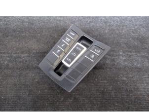 Gebruikte Schakelaar boordcomputer Porsche 911 (991) Prijs € 119,95 Inclusief btw aangeboden door Van Kronenburg Engines