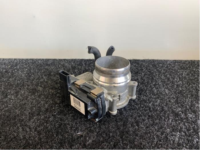 Gebruikte Gasklephuis Renault Megane IV (RFBB) 1.6 GT Energy TCe 205 EDC Prijs € 75,00 Inclusief btw aangeboden door Van Kronenburg Engines