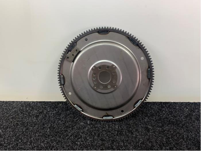 Gebruikte Vliegwiel Landrover Range Rover III (LM) 4.4 TDV8 32V Prijs € 75,00 Inclusief btw aangeboden door Van Kronenburg Engines