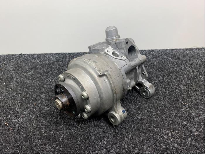 Gebruikte Servopomp BMW X5 (F15) xDrive 50i 4.4 V8 32V Prijs € 150,00 Inclusief btw aangeboden door Van Kronenburg Engines